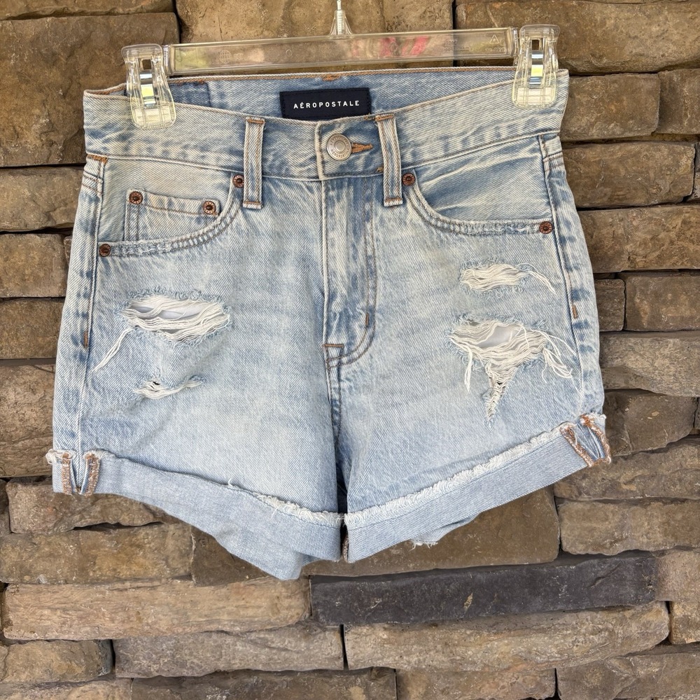 Aeropostale Distressed Mom‎ Shorts Size 00 Light Wash Cuffed Hem